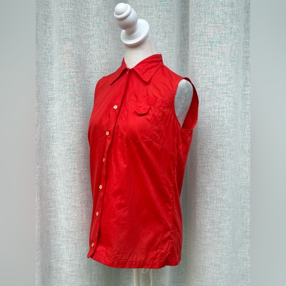 Ship’n Shore red sleeveless button down blouse - Picture 3 of 12